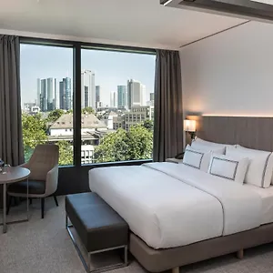 Melia Frankfurt Hotell