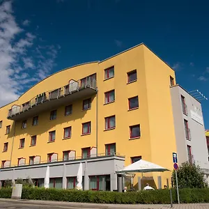 hotel-rodelheimer-hof-am-wasserturm.hotelsheidelberg.net/